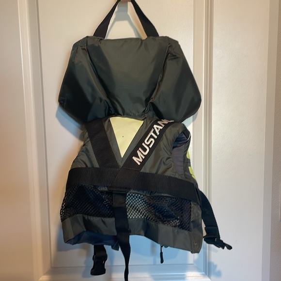 Infant Life Jacket- Mustang Survival - Picture 2 of 4